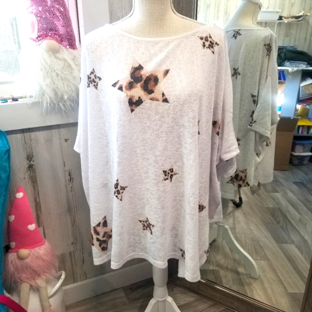 Oversized sweater/pullover~One size fits all